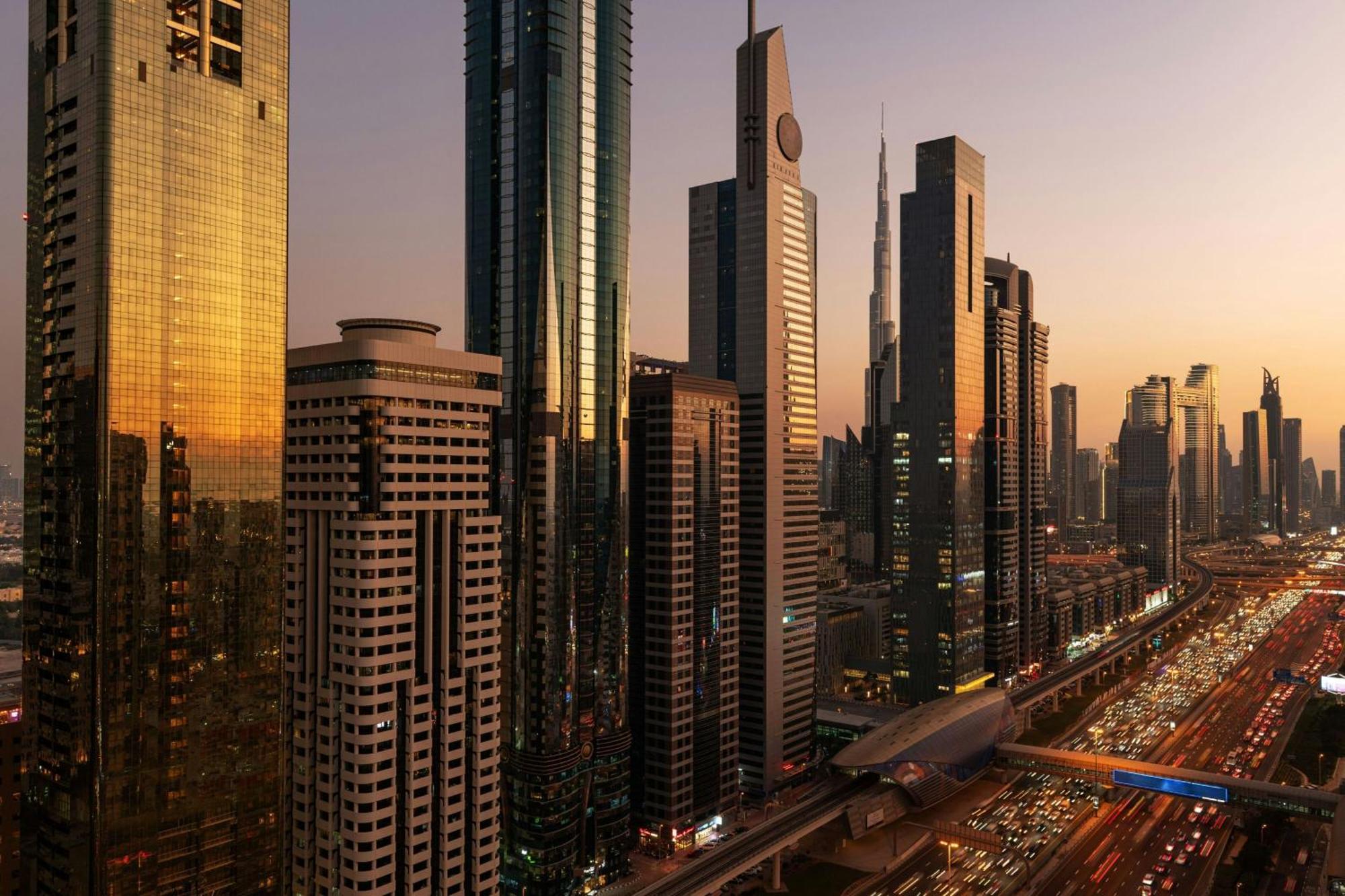 Four Points By Sheraton Sheikh Zayed Road Otel Dubai Dış mekan fotoğraf